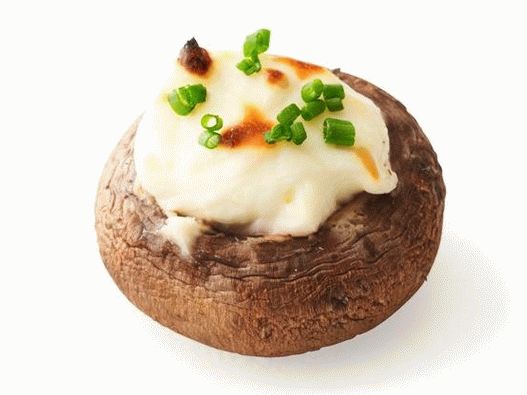 34. Cappellini di funghi ripieni di formaggio