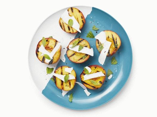50. Pesche con ricotta e basilico