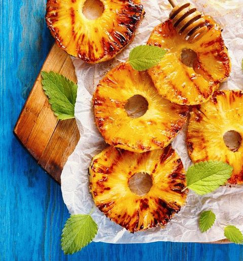 Foto di ananas grigliata con glassa di miele