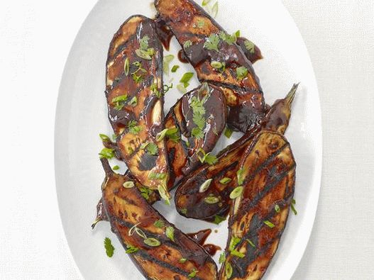 Foto di melanzane grigliate in glassa hoisin Foto di melanzane grigliate in glassa hoisin