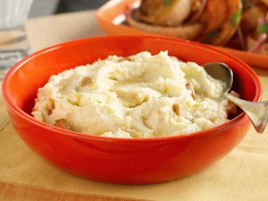 Foto Purè di patate senza compromessi con aglio al forno