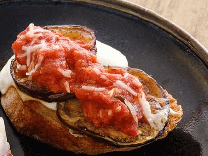 Foto di Bruschett con melanzane e formaggio