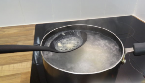 Brodo di petto di pollo