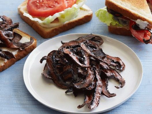 Panino ai funghi affumicato con foto