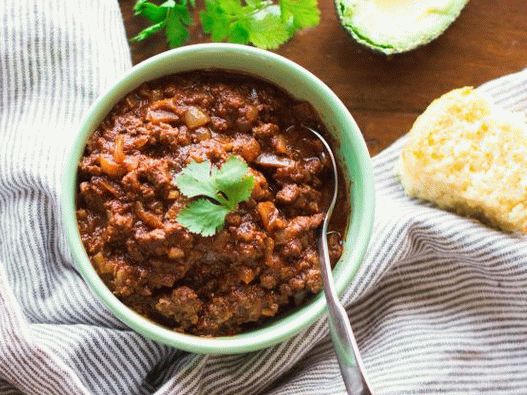 Foto del Cile con carne macinata e salsa barbecue