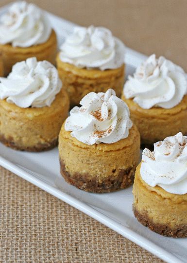 Foto di cheesecake di zucca in tortine allo zenzero