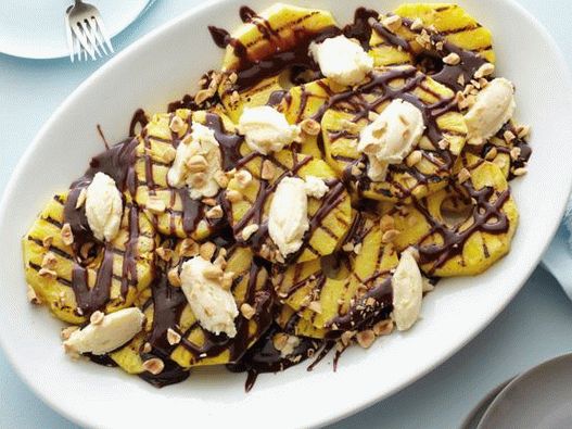 Foto di Dessert alla griglia con ananas e nutella