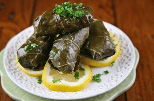 Foto di Dolma (foglie di vite ripiene di carne)