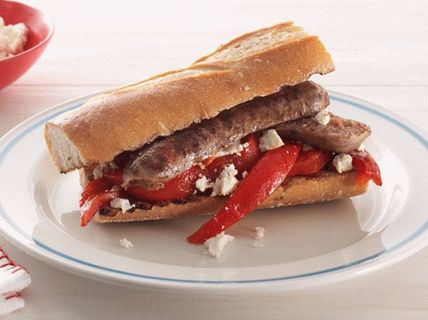 Foto Salsiccia di agnello piccante fatta in casa con menta Foto Salsiccia di agnello piccante fatta in casa con menta