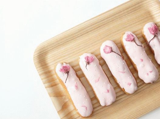 Eclairs fotografici con ripieno di cagliata