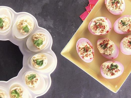 Foto uova ripiene in tailandese