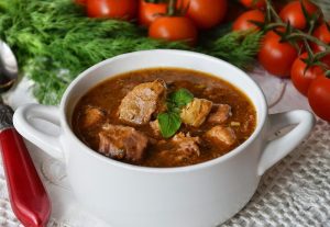 Gulasch di maiale