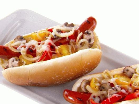 Hot dog con funghi e mozzarella