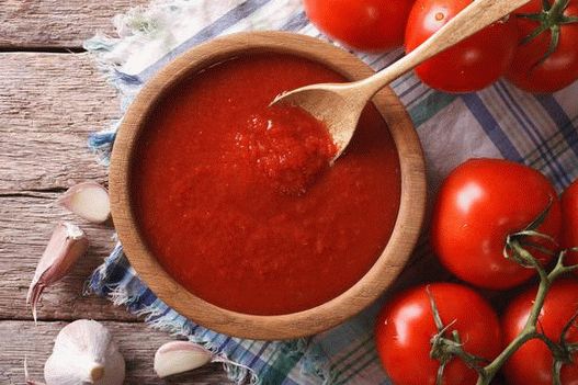 Foto salsa di pomodoro pasta italiana che non richiede preparazione