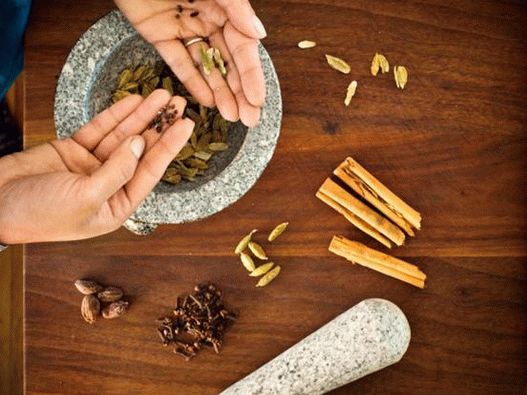 7. Peeling cardamomo