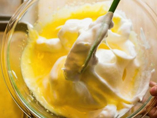 Collega gli scoiattoli ai tuorli Collega gli scoiattoli ai tuorli