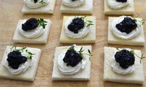 Tartine di caviale nero