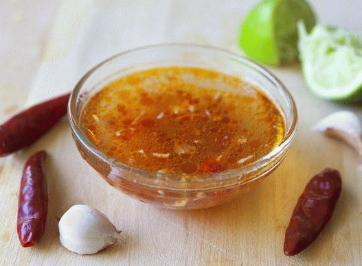 Foto salsa di aglio caraibico