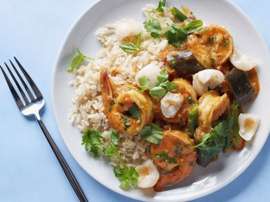 Foto di curry con gamberi e litchi