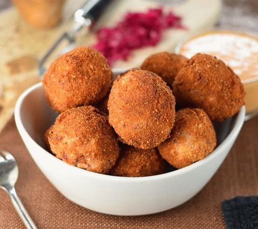Foto polpette di patate con crauti