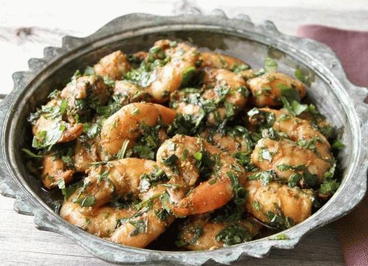 Foto gamberetti con aglio arrosto