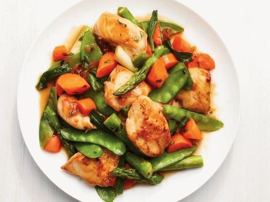 Foto Pollo fritto con verdure di primavera in glassa di albicocca