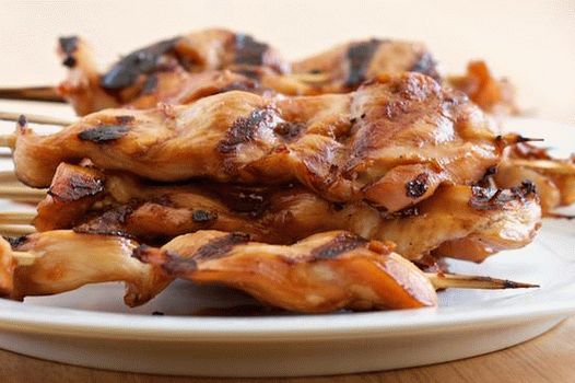 Spiedini di pollo alla griglia - pollo tandoori