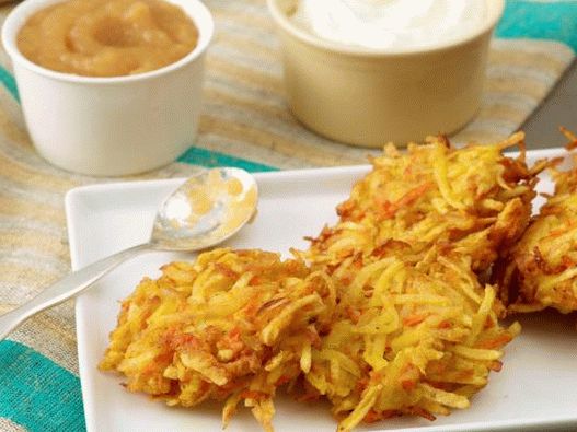 Photo Latkes di patate e carote