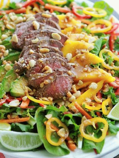 Foto Lattuga leggera con filetto di manzo