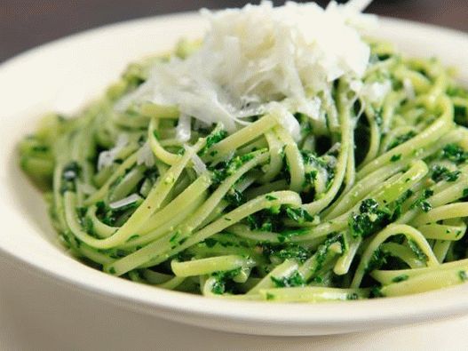 Foto di Linguine al Pesto di Cavolo Kale
