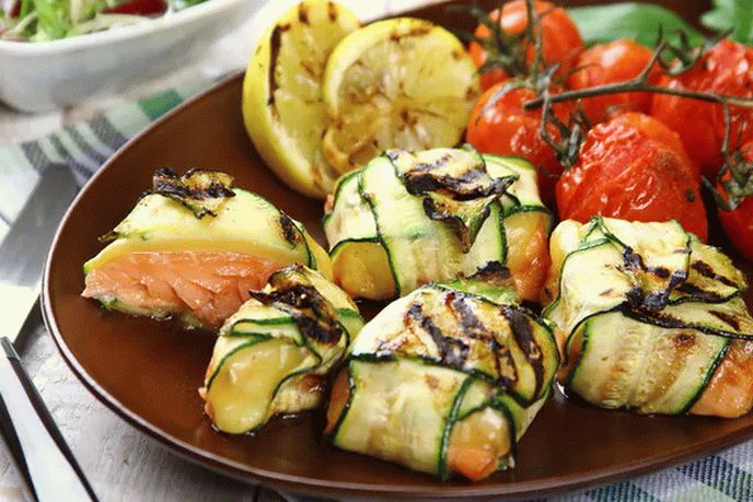 Salmone grigliato con zucchine