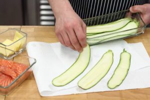 Salmone grigliato con zucchine