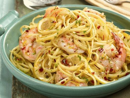Linguine ai gamberetti per una serata romantica