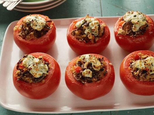 Foto del piatto - Pomodori ripieni di funghi e formaggio