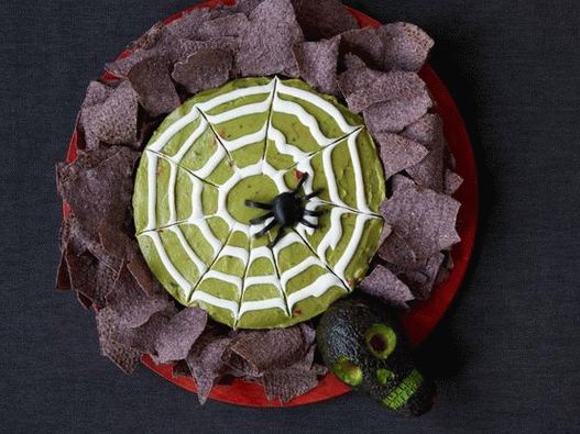 Dish Photography - Spider Web Guacamole Sauce