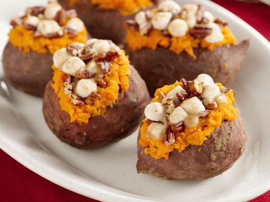 Fotografia di piatti - Patate dolci con pecan e marshmallow Streisel Fotografia di piatti - Patate dolci con pecan e marshmallow Streisel