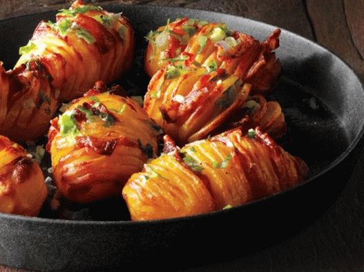 Foto del piatto - Patate con pancetta, fisarmonica al forno Foto del piatto - Patate con pancetta, fisarmonica al forno