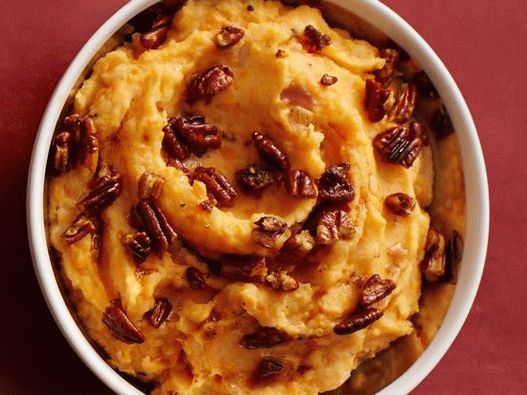 Foto del piatto - Purea di patate dolci con noci caramellate Foto del piatto - Purea di patate dolci con noci caramellate