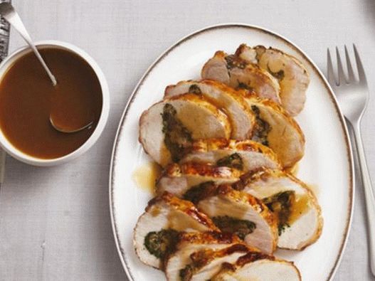 Involtino di maiale con ripieno di funghi Involtino di maiale con ripieno di funghi