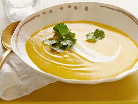 Zuppa di carote refrigerata