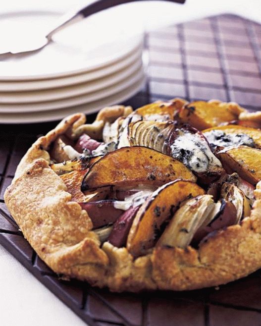 Torta Galette con zucca, gorgonzola e timo