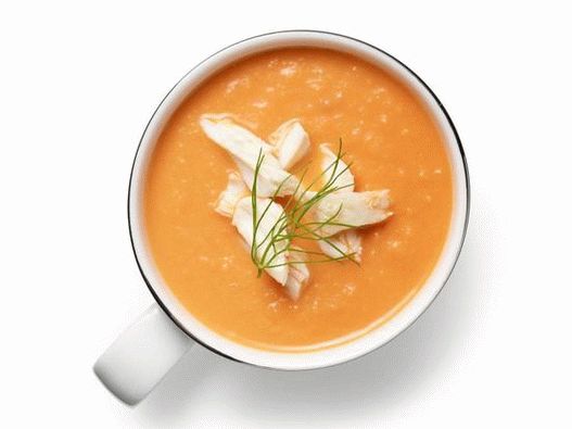 Zuppa di pomodoro con finocchi e polpa di granchio