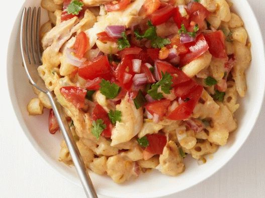 Foto di maccheroni al formaggio e pollo messicani