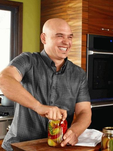 I pomodori verdi in salamoia a casa saranno pronti in 3 mesi I pomodori verdi in salamoia a casa saranno pronti in 3 mesi