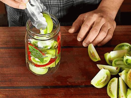 Conservazione di pomodori e peperoni per il futuro Conservazione di pomodori e peperoni per il futuro