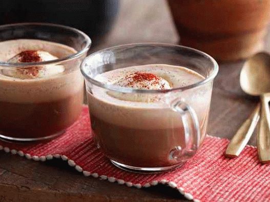 Foto cioccolata calda messicana con gelato e peperoncino