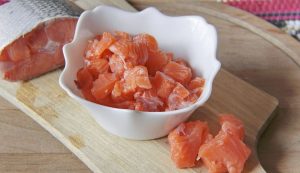 Zuppa di miso e salmone