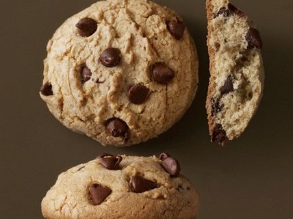 Foto biscotti morbidi con cioccolato