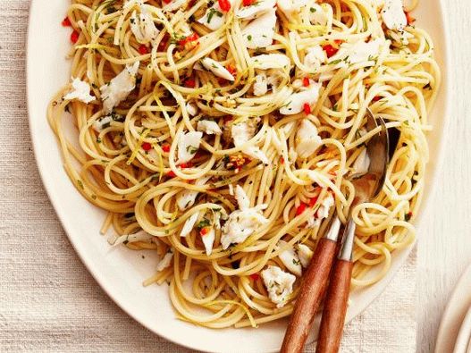Foto Pasta ipocalorica con granchio piccante
