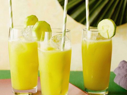 Raffreddatore di tequila foto cetriolo-ananas